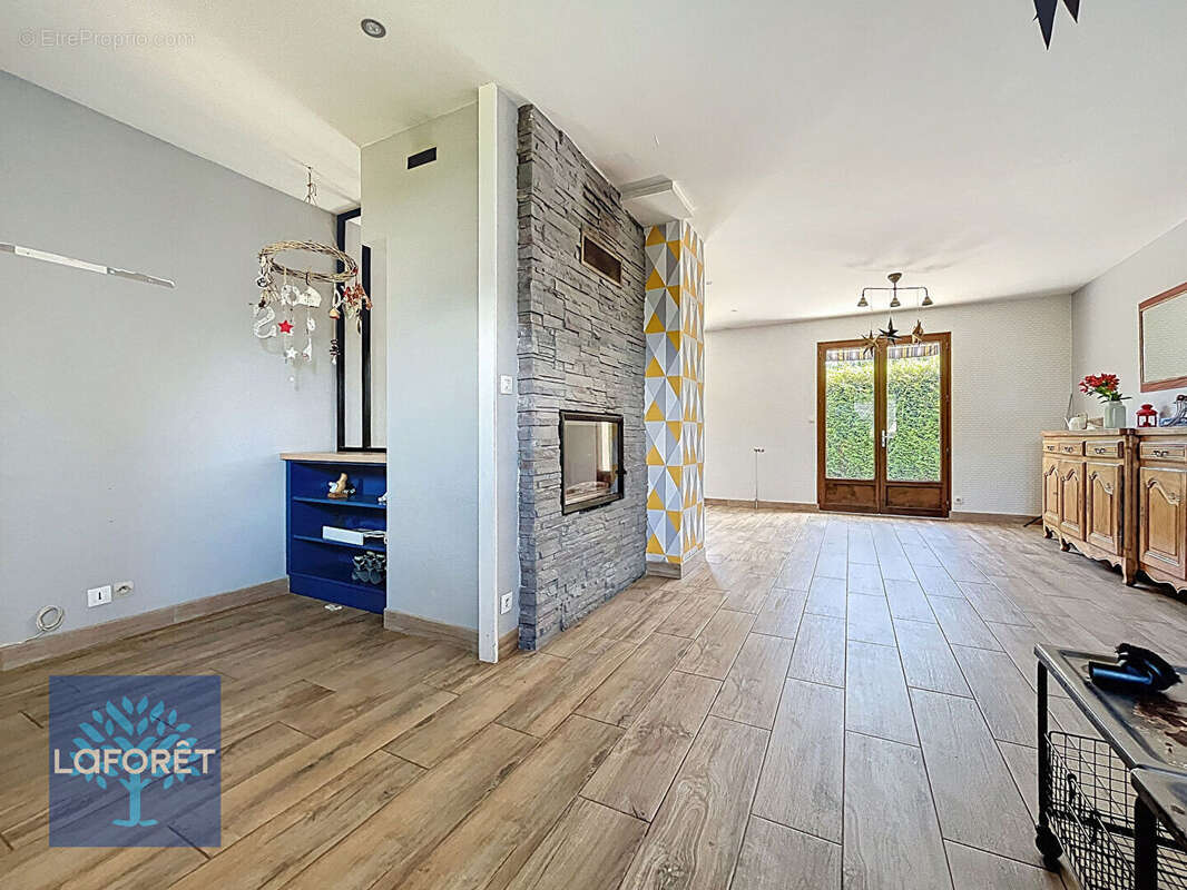 Maison à LA BAZOUGE-DU-DESERT