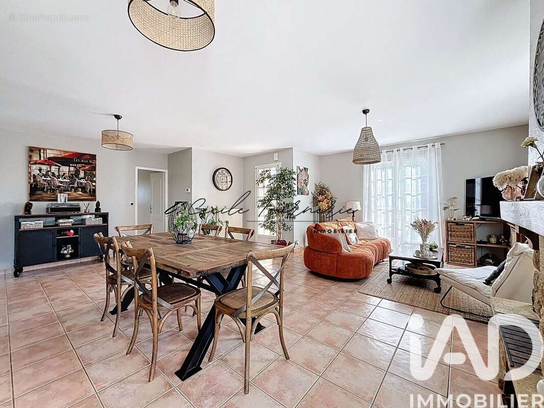 Photo 3 - Maison à PRIGNAC-ET-MARCAMPS