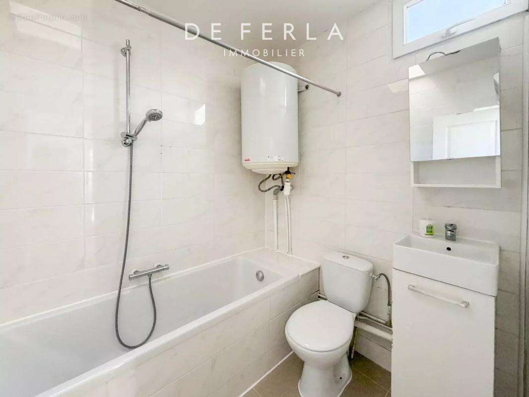 Appartement à PARIS-14E