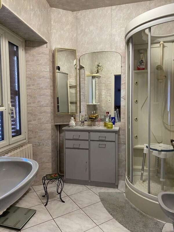 Maison à EYMOUTIERS