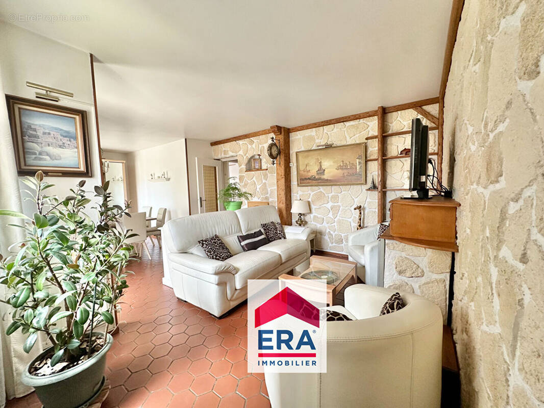 Photo Appartement à Sartrouville au prix de 274 300€