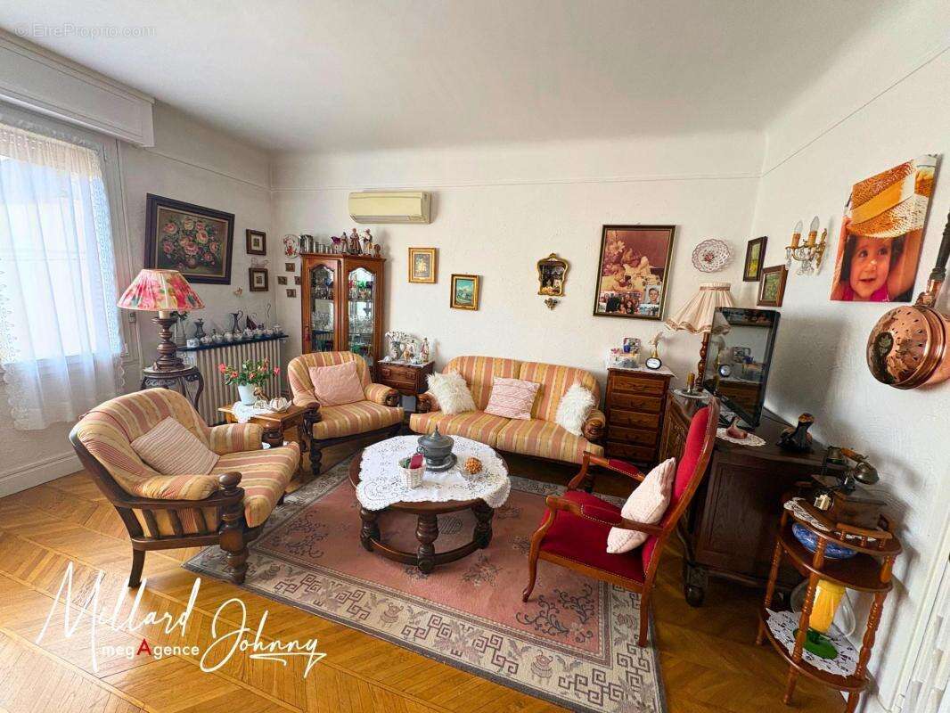 Appartement à MONTCEAU-LES-MINES