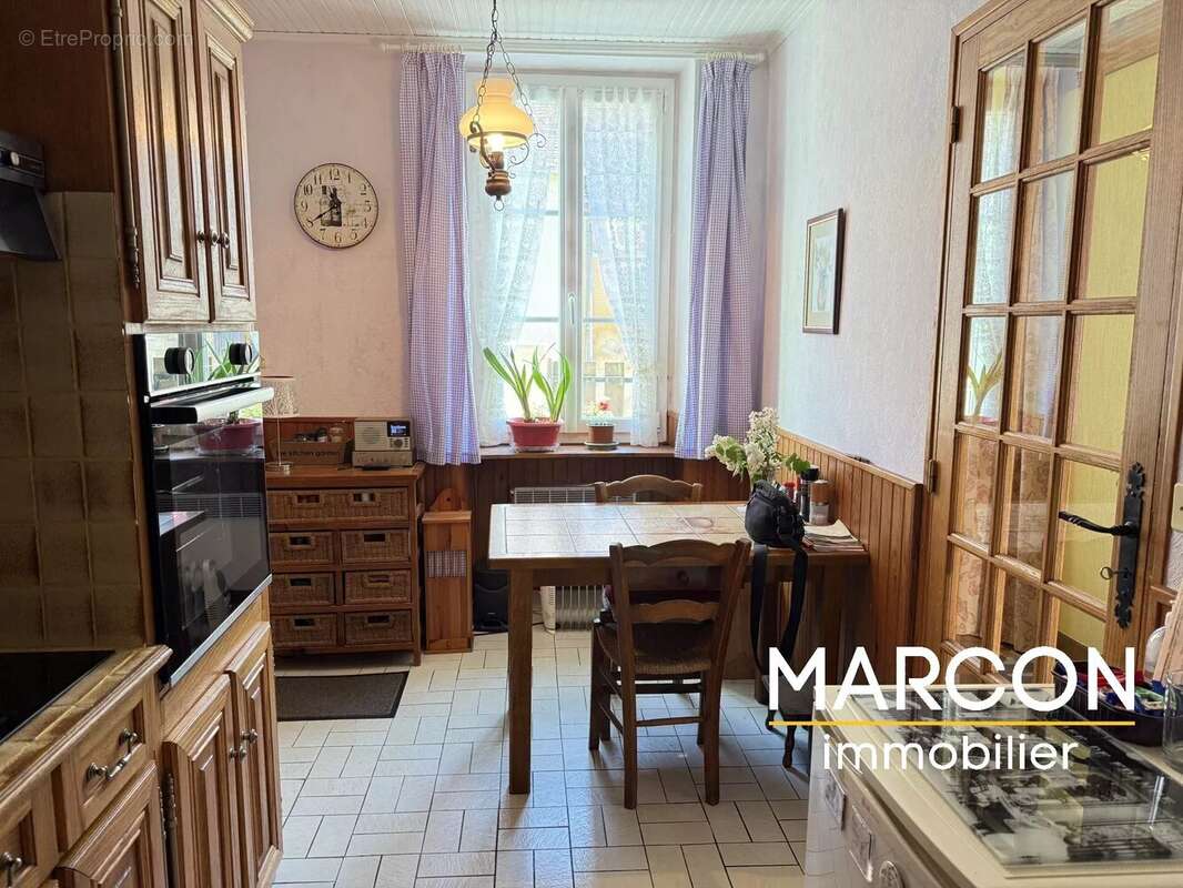 Maison à CHENIERS