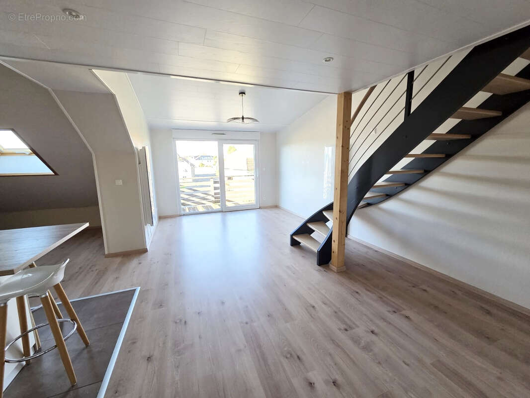 Appartement à DOMPIERRE-LES-TILLEULS