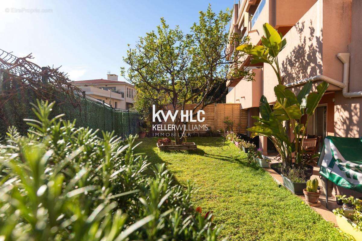 Appartement à ROQUEBRUNE-CAP-MARTIN