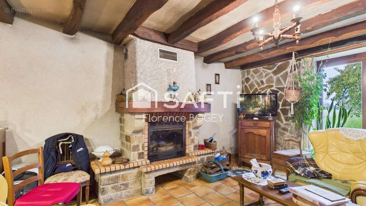 Photo 4 - Maison à BUSSIERE-POITEVINE