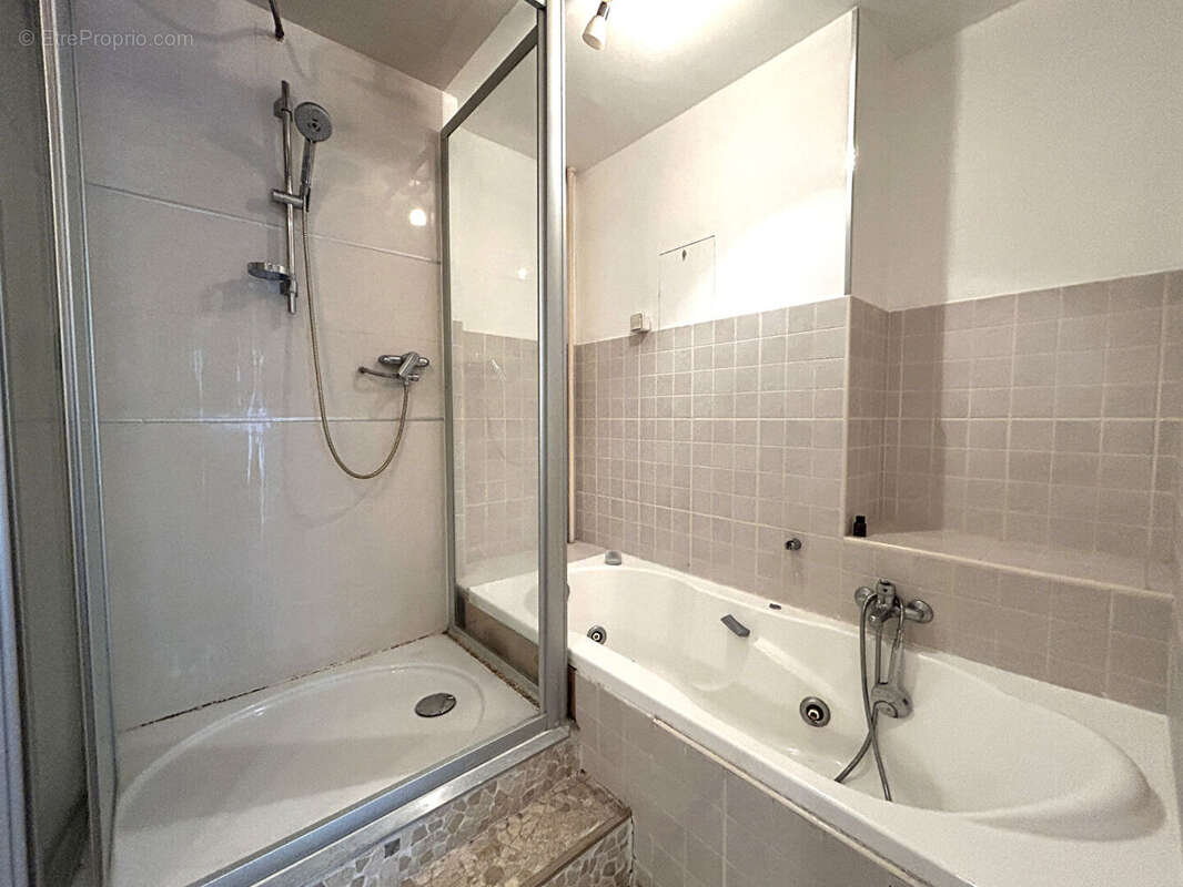 Appartement à FRESNES