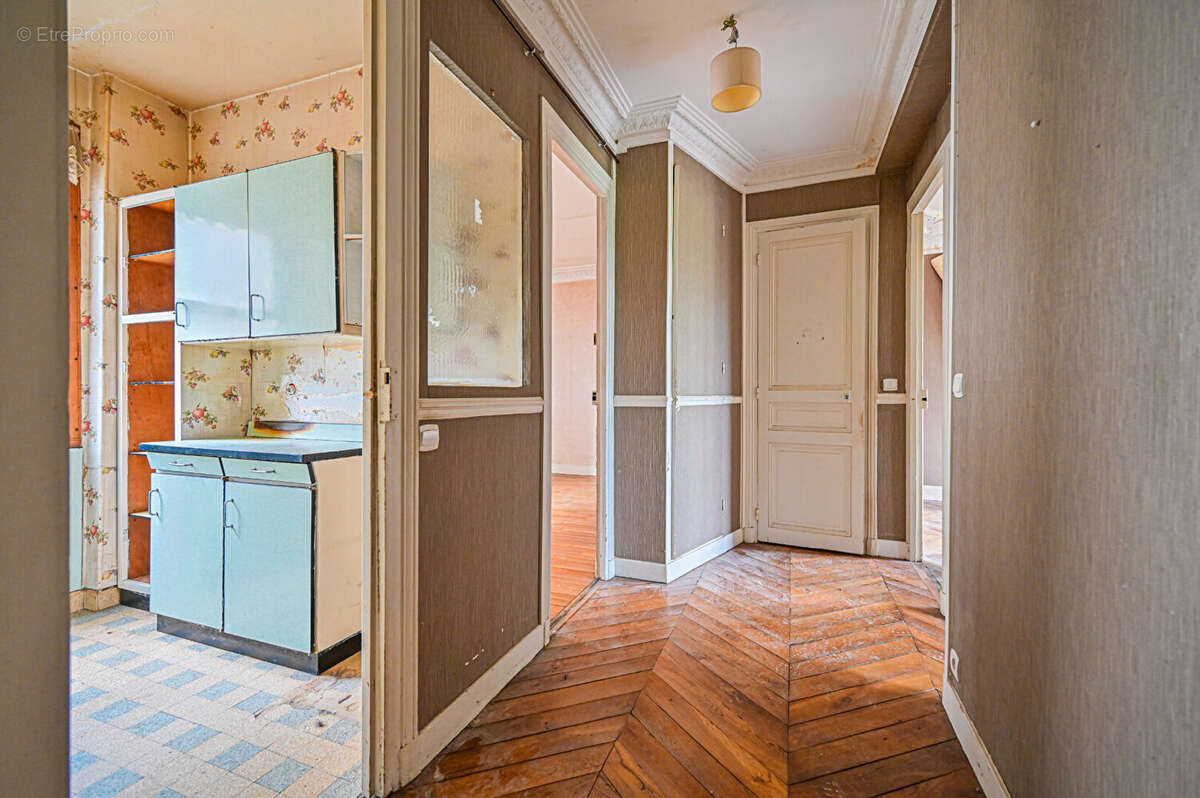 Appartement à PARIS-14E