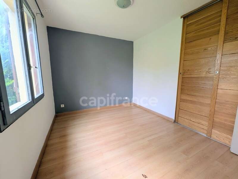 Maison à vendre 4 pièces AMBARES ET LAGRAVE (33) - photo 14
