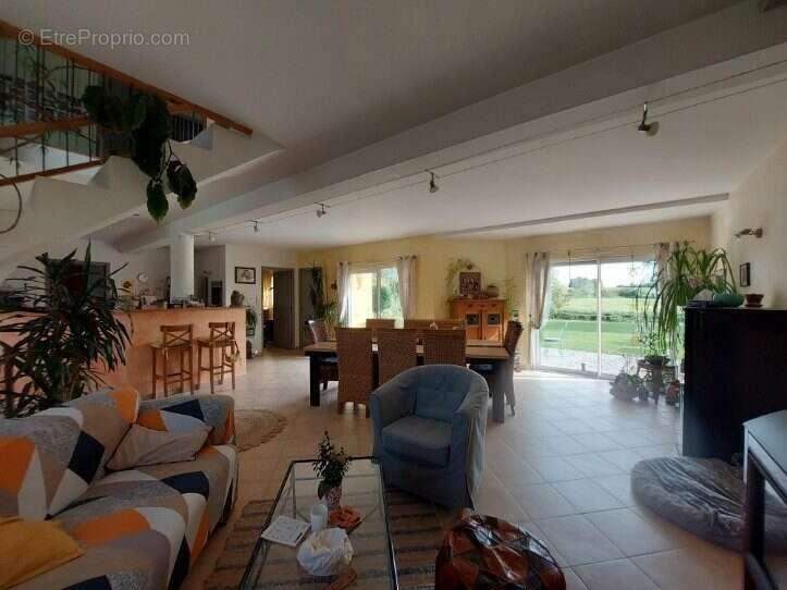 Maison à BRICQUEVILLE-SUR-MER