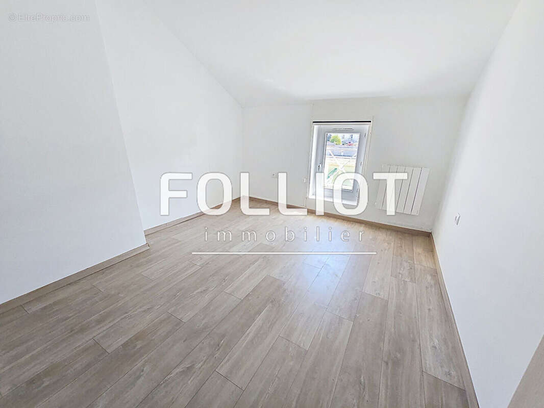 Appartement à PORT-EN-BESSIN-HUPPAIN