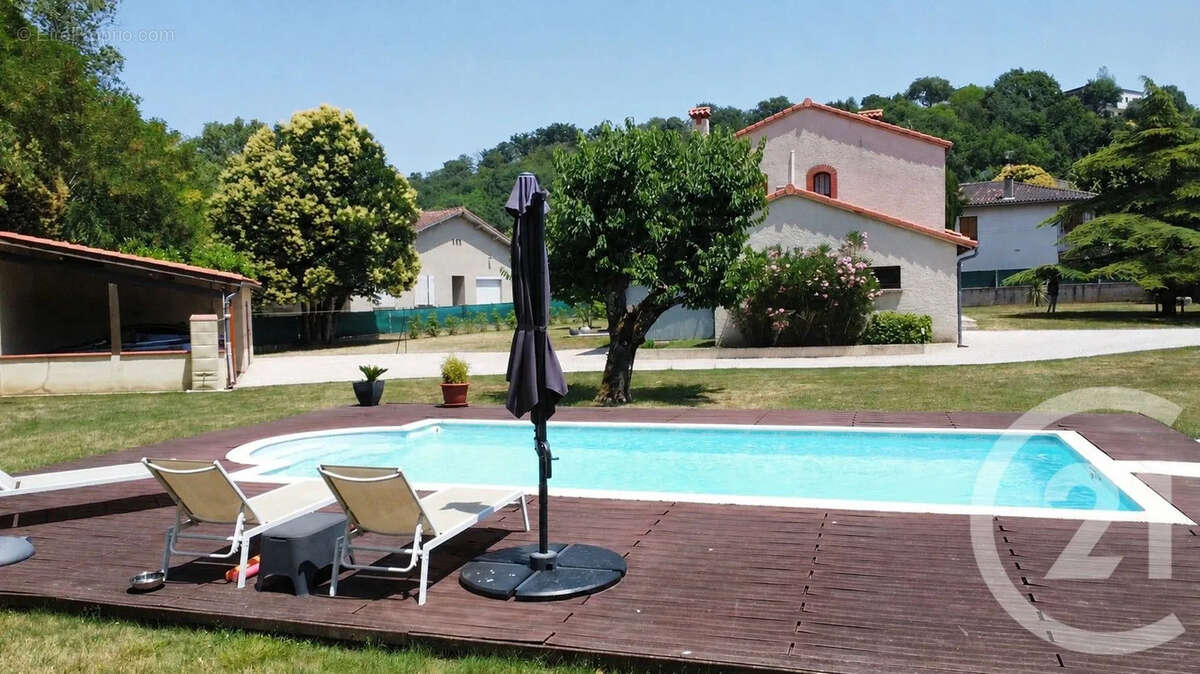 Maison à LACROIX-FALGARDE