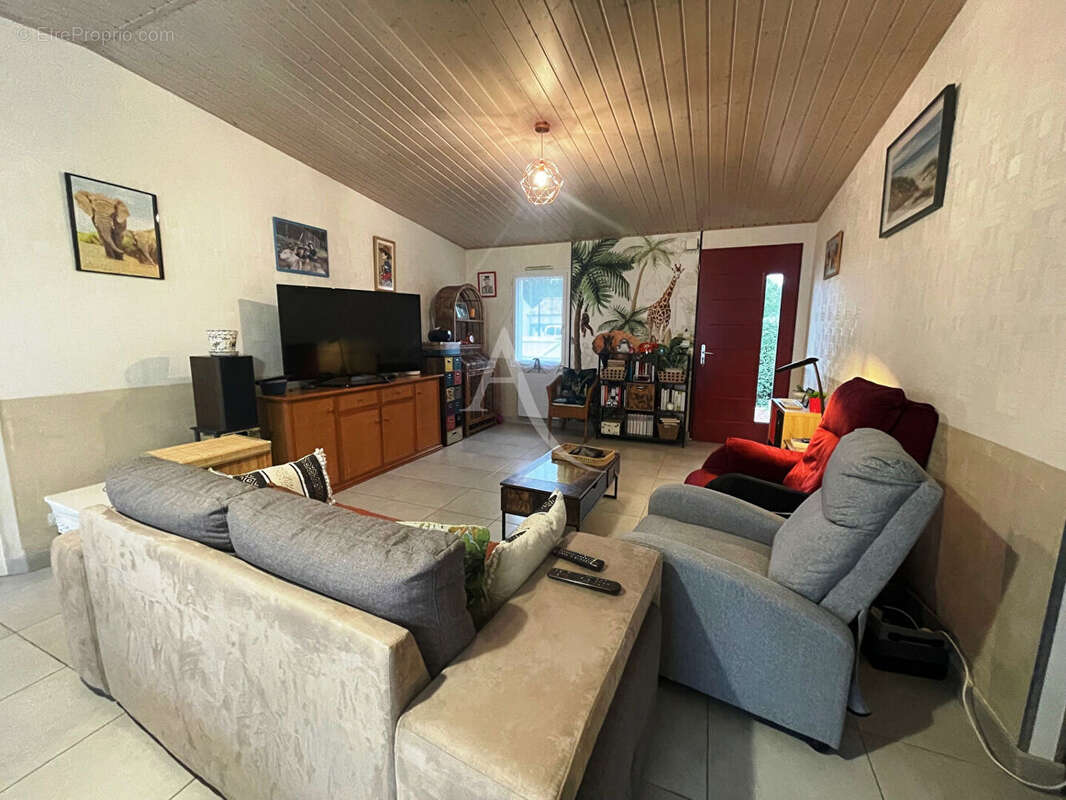 Maison à SAINT-REVEREND