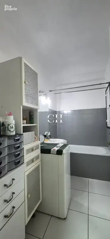 Appartement T4 - 3 Chambres, Balcon, Cave & Stationnement - A deux pas du lycée Freyssinet - photo 5
