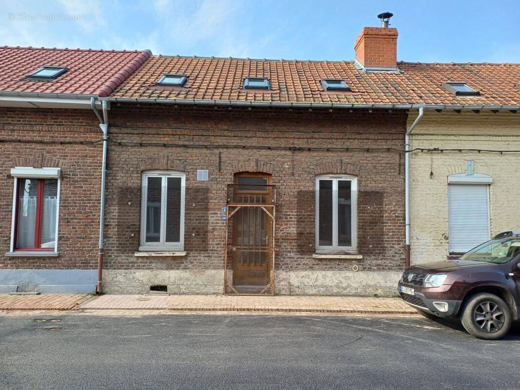 Maison à ESTREE-BLANCHE