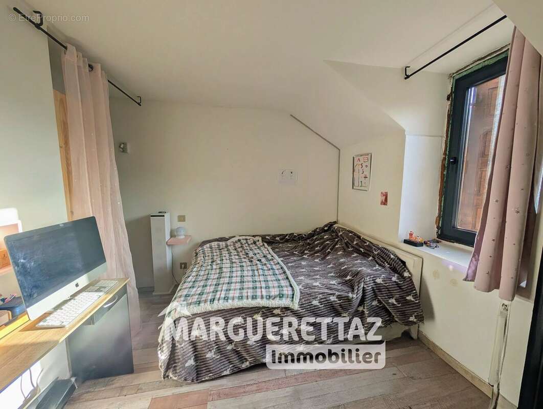 Maison à MARIGNIER
