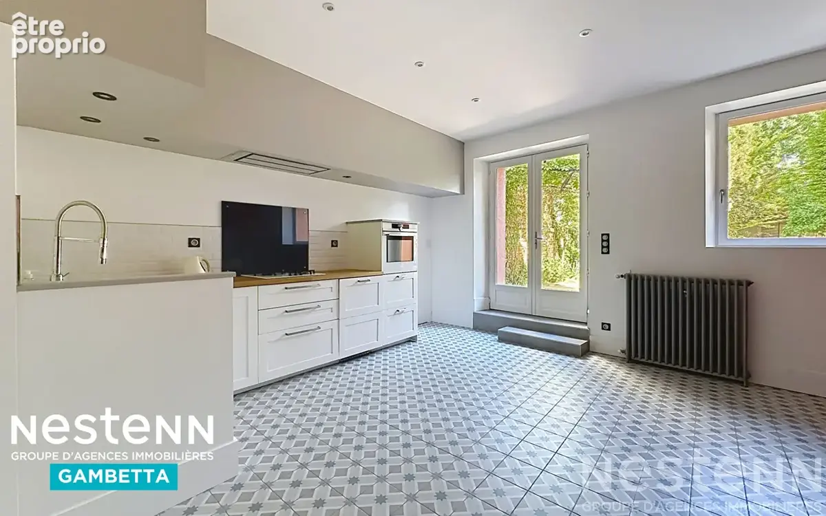 A vendre maison de ville avec jardin, cave et garage - photo 2