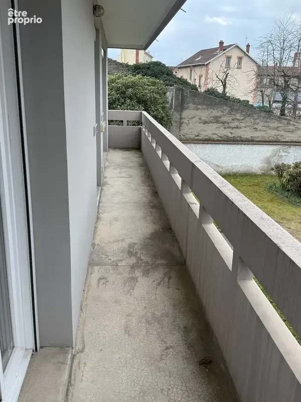 Appartement 70 m² à Saint-Fons  - photo 5