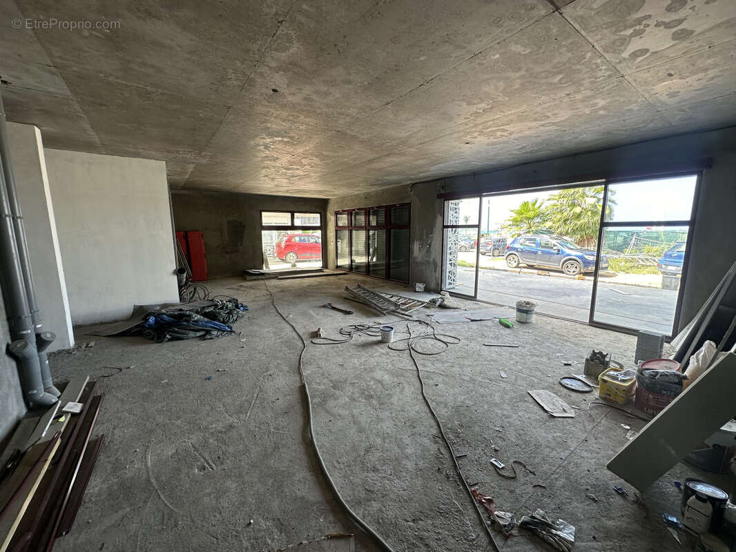 Commerce à SAINT-MARTIN