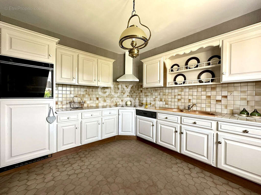 Maison à LONGUEIL-ANNEL