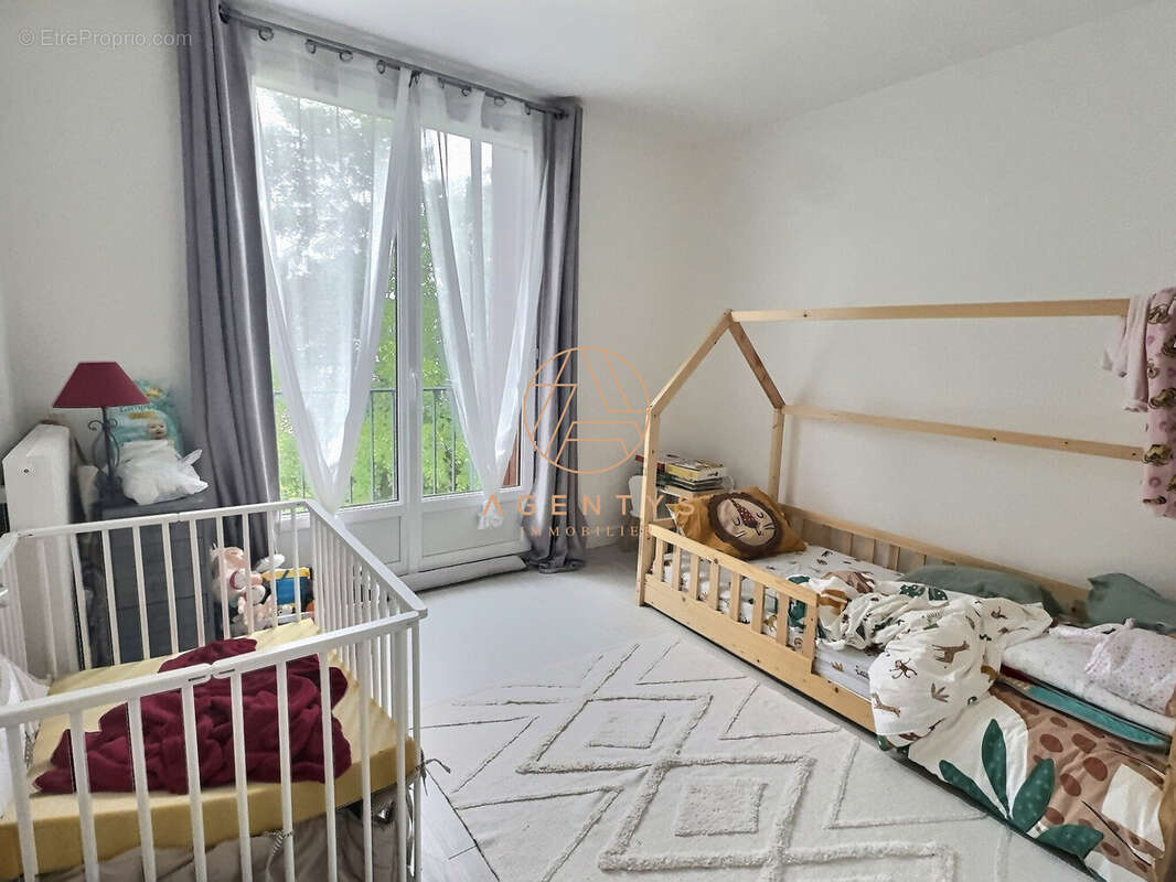 Appartement à SAINT-MAUR-DES-FOSSES