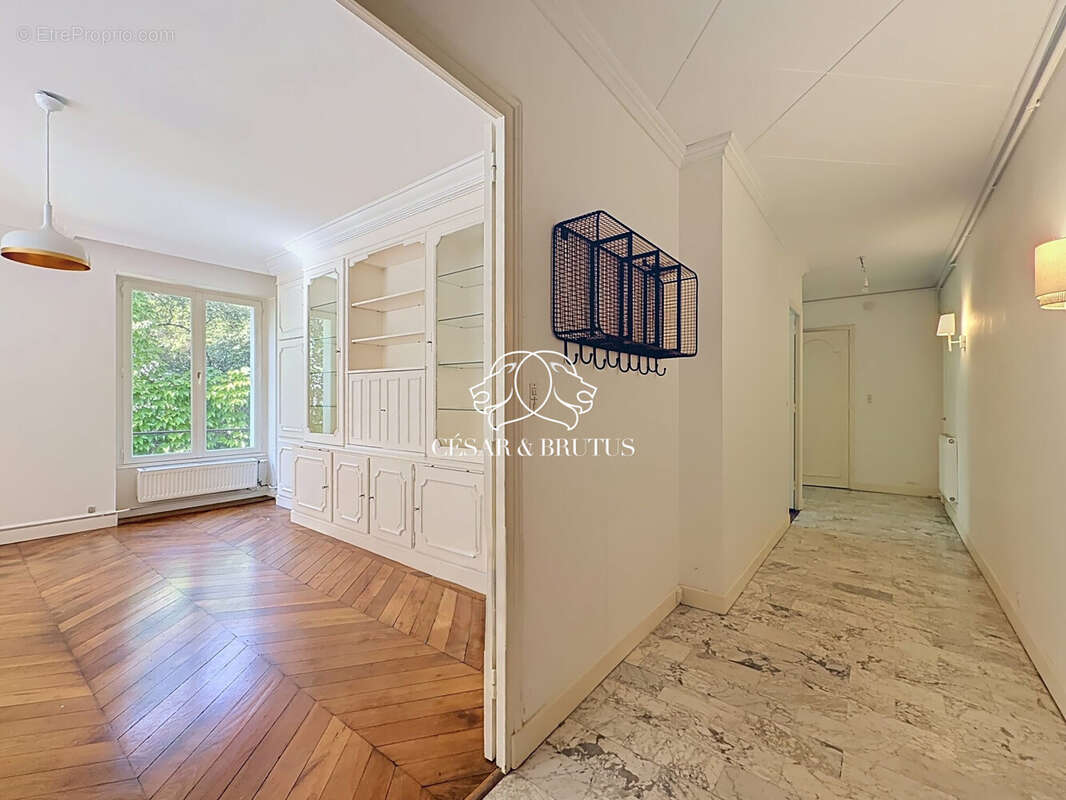 Appartement 73 m² à Lyon-1e  - photo 4