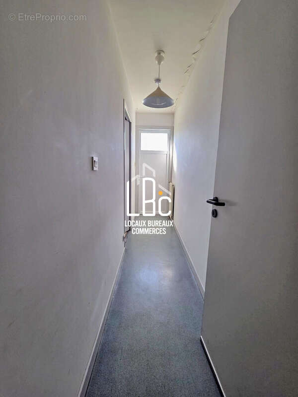 Commerce à LA CHEVROLIERE