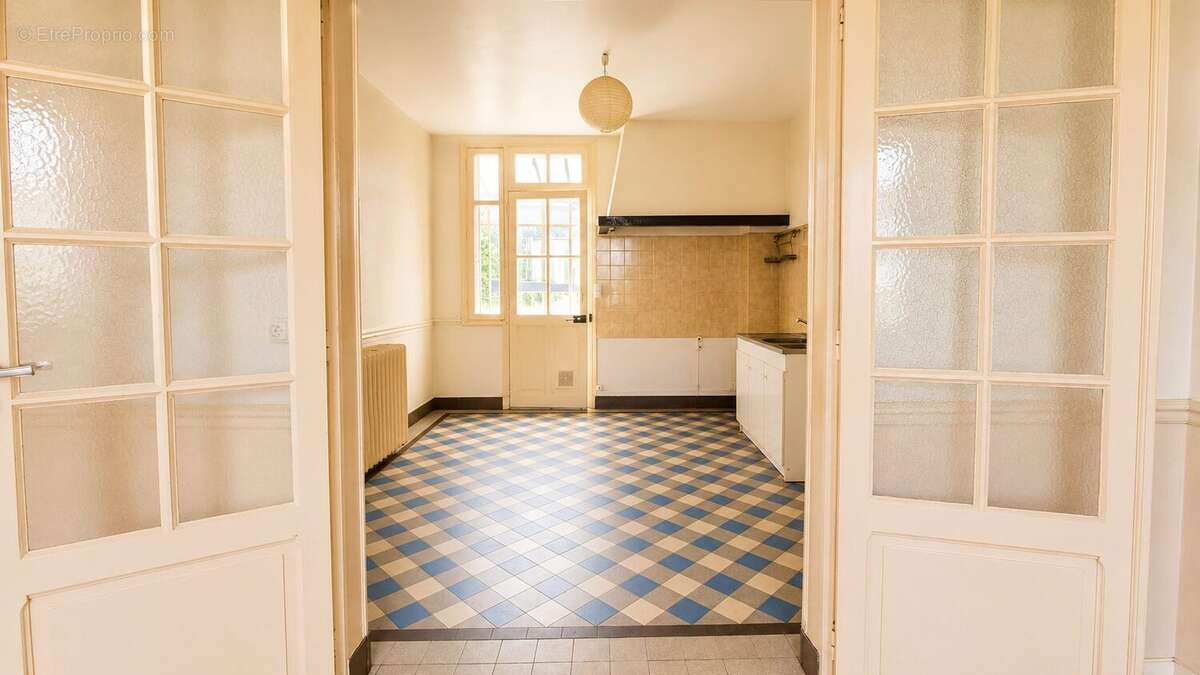 Maison 86 m² à Saint-Pierre-Des-Corps  - photo 3