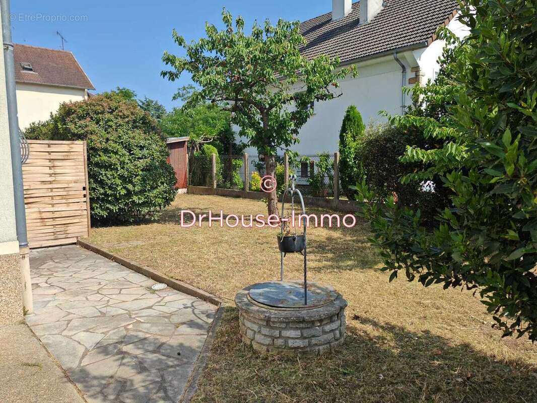 Appartement à LES MUREAUX