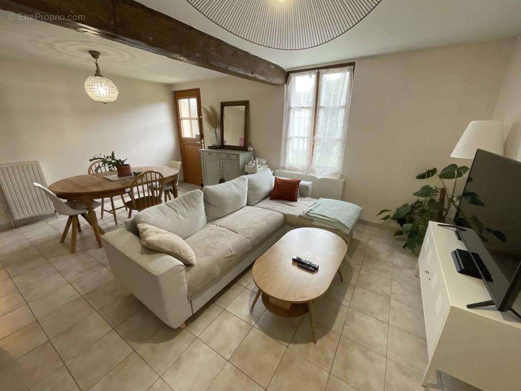 Maison à LES NOES-PRES-TROYES