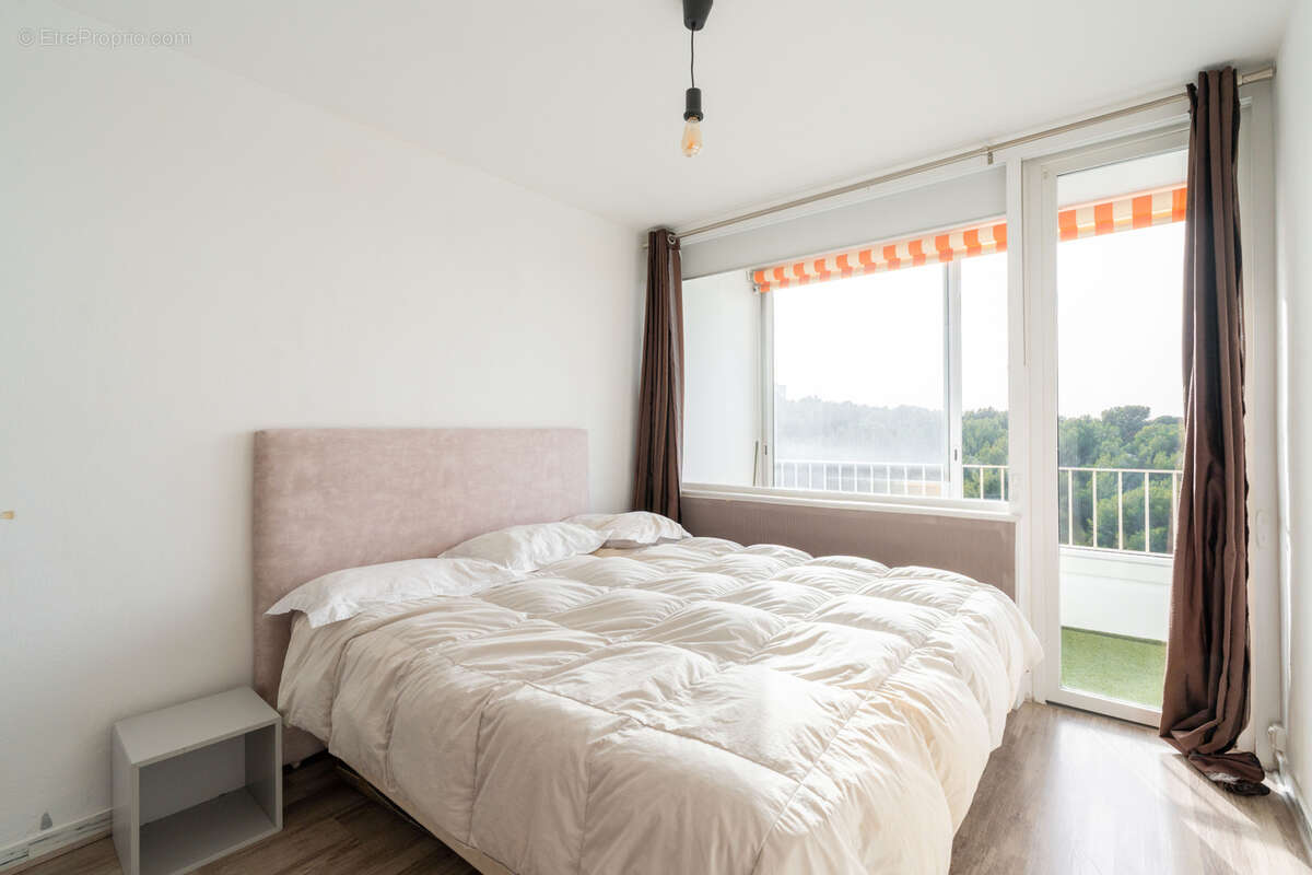 Appartement à MARSEILLE-9E
