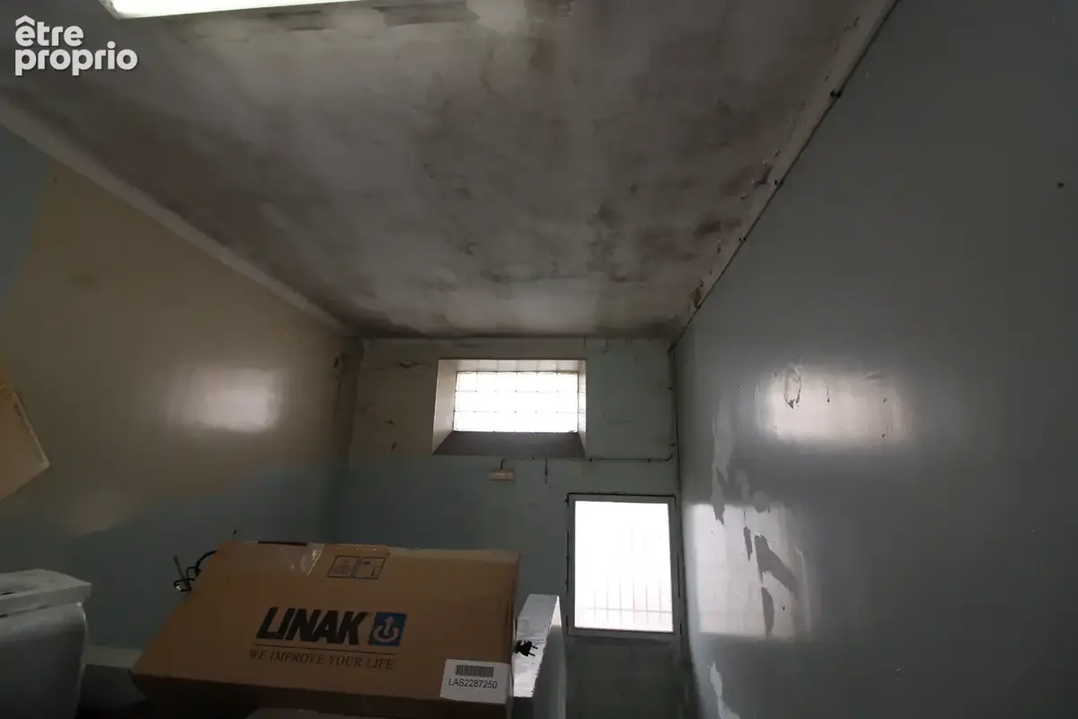Immeuble a renover. - photo 11