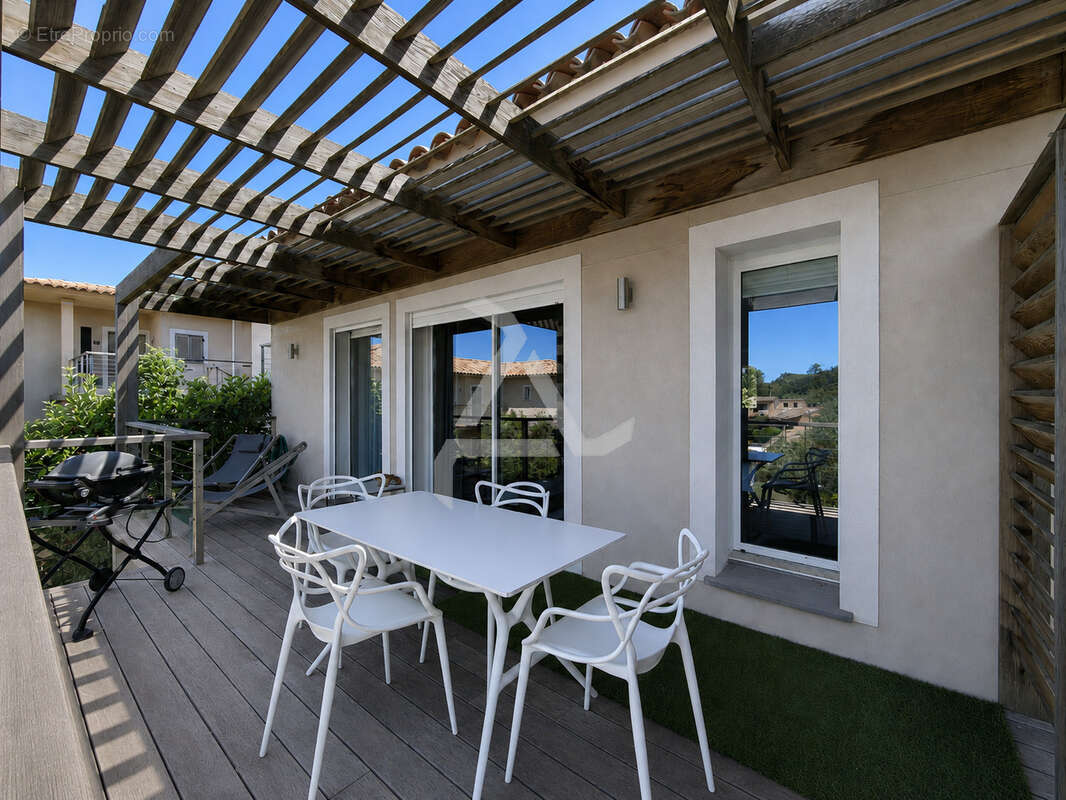Situé à deux pas de la plage, charmant t2 avec terrasse de 22m2 - photo 15