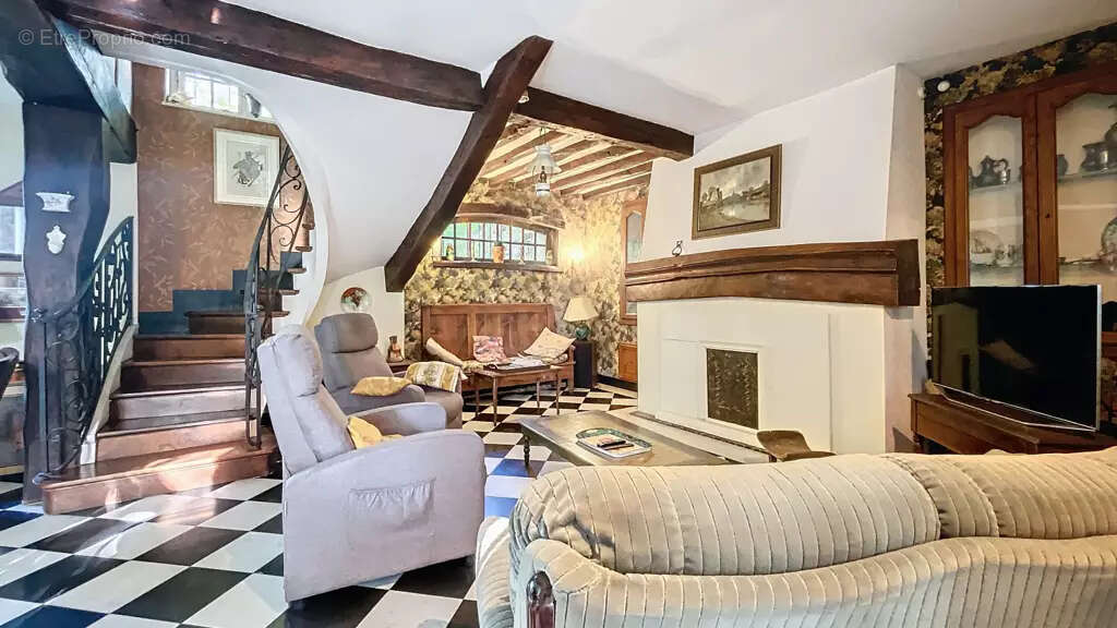 Maison à BEAUCHAMP