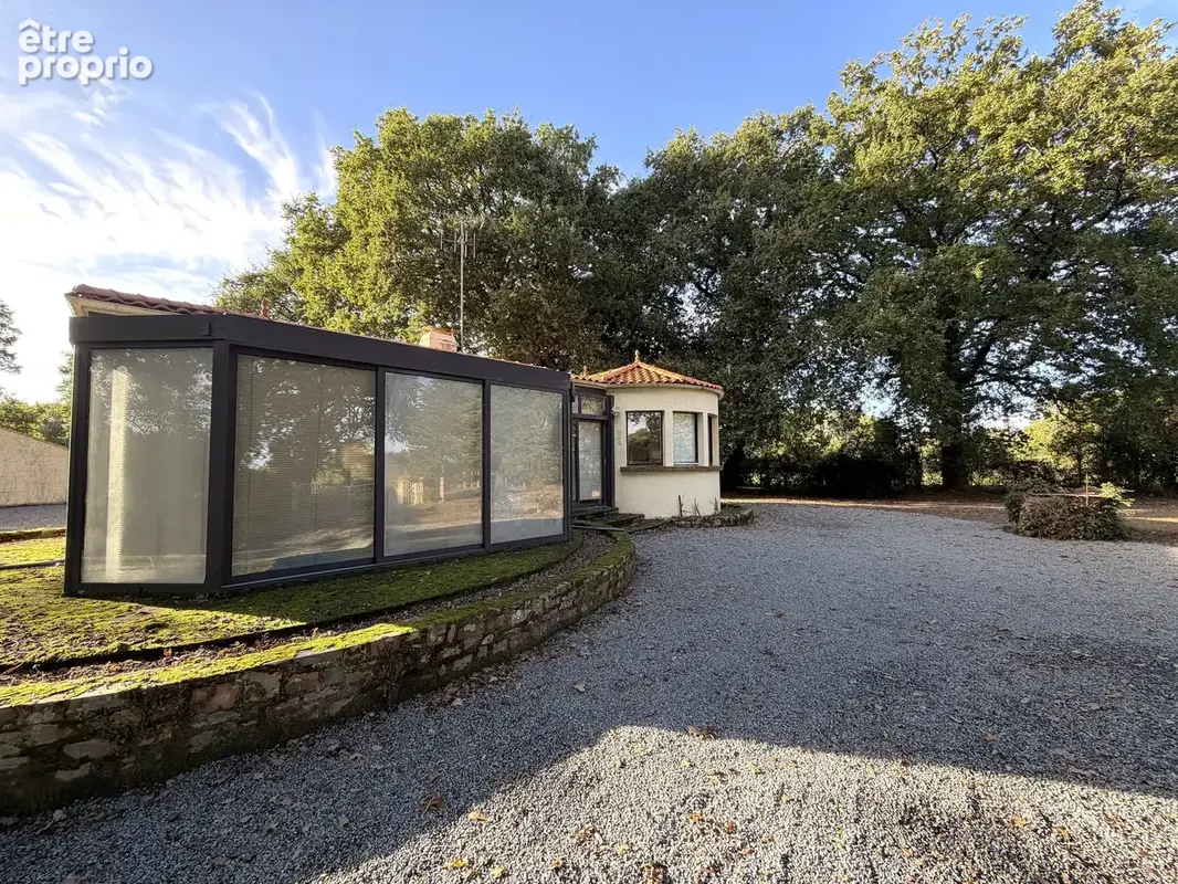 Le Cellier - Maison ancienne indépendante sur 3700 m2 - photo 2