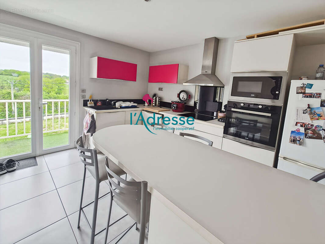 Maison à MONTREVAULT