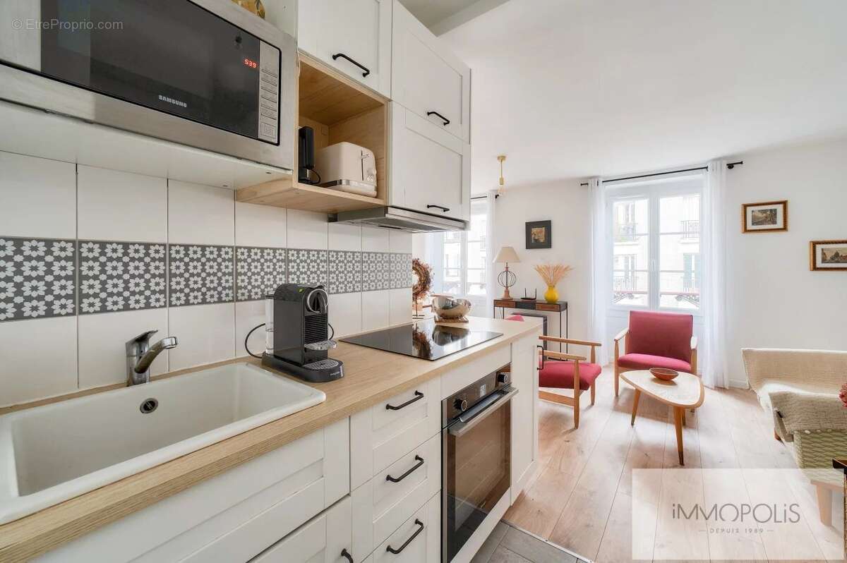 Appartement à PARIS-18E