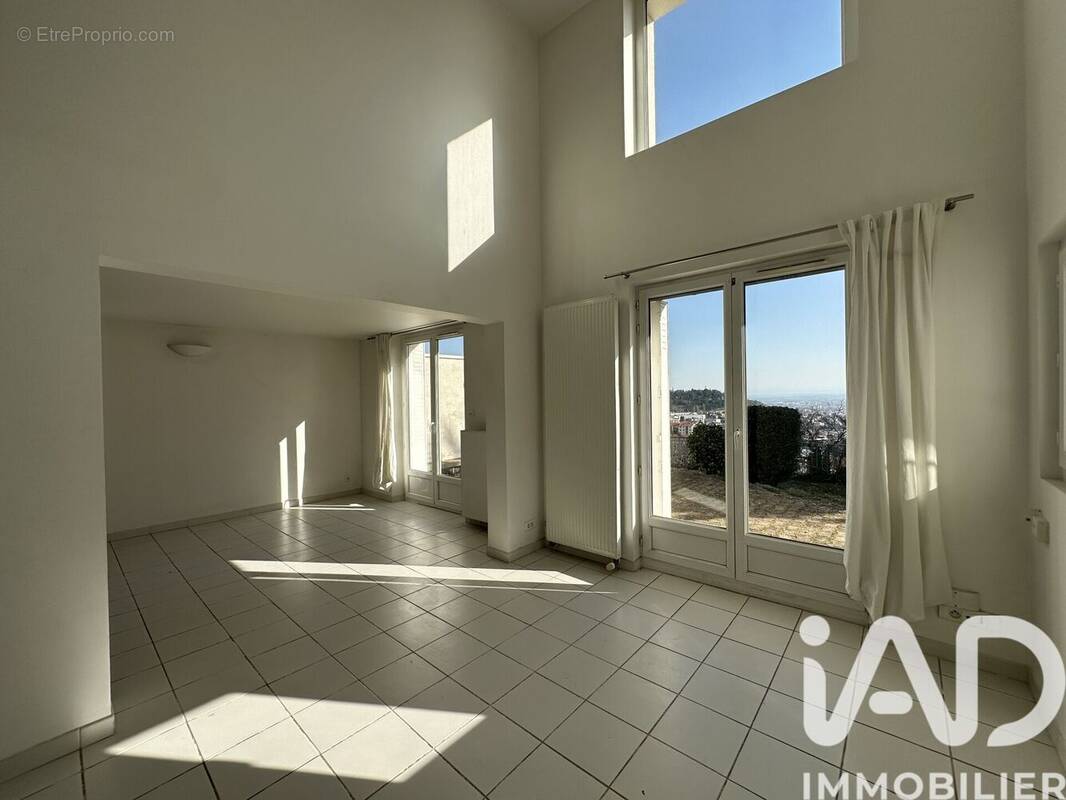Photo 1 - Maison à CHAMALIERES