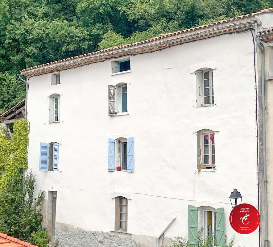 Maison à MONTFERRAT