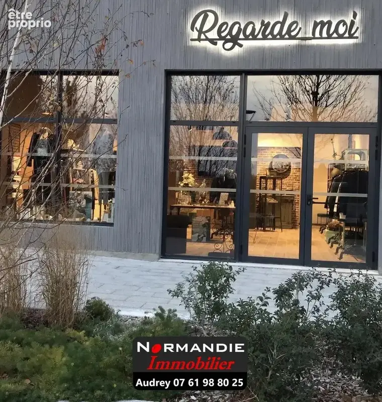 Commerce à SAINT-MAURICE-D'ETELAN