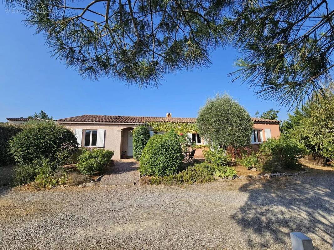 Maison à FIGANIERES