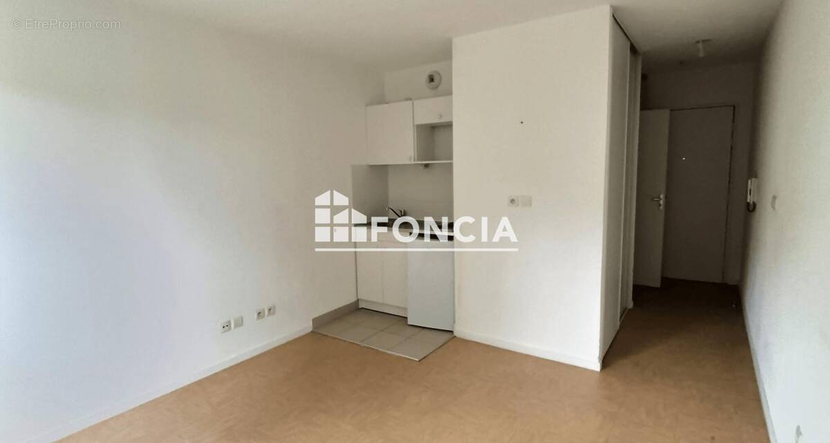 Appartement à SAINT-GENIS-LAVAL