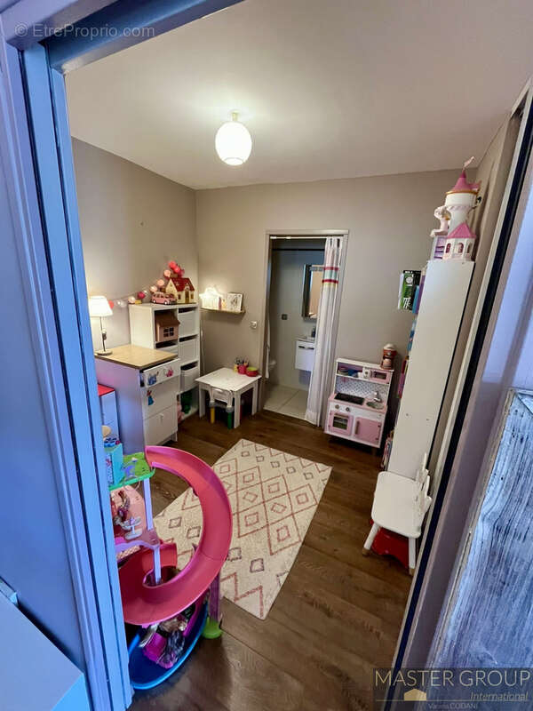 Appartement T3 en dernier étage avec terrasse de 60 m2, garage et environnement privilégié - photo 7