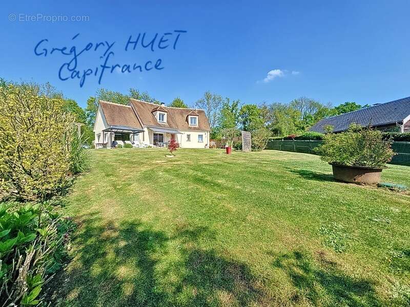 Maison à CORMEILLES