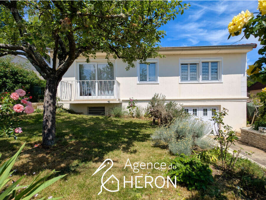 Maison à FAY-LES-NEMOURS