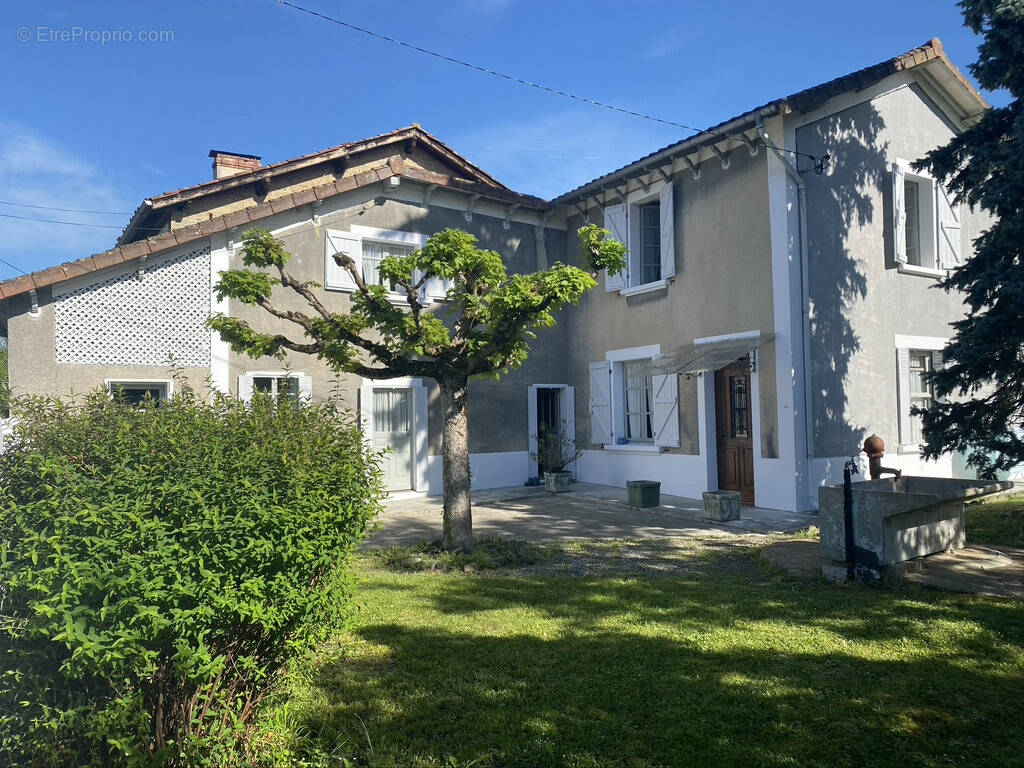 Maison à TRIE-SUR-BAISE