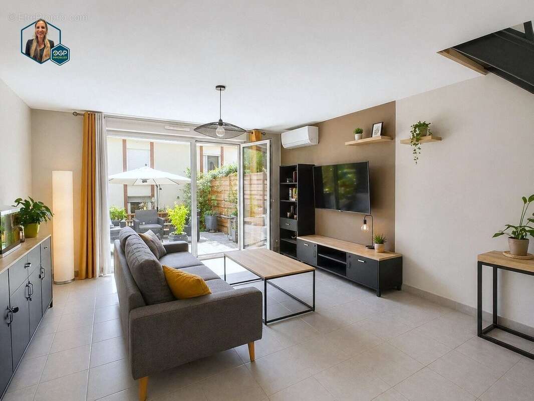 Maison à BRUGUIERES