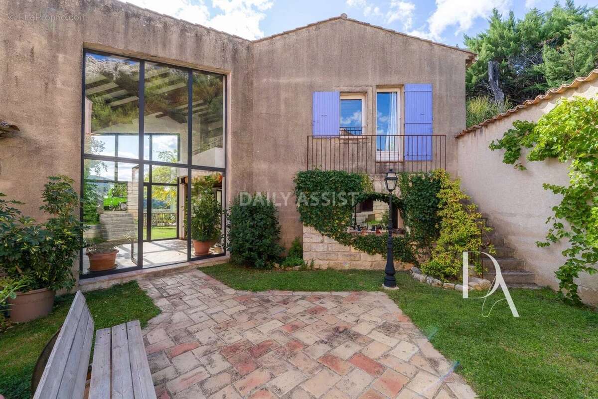 Appartement à VAUVENARGUES