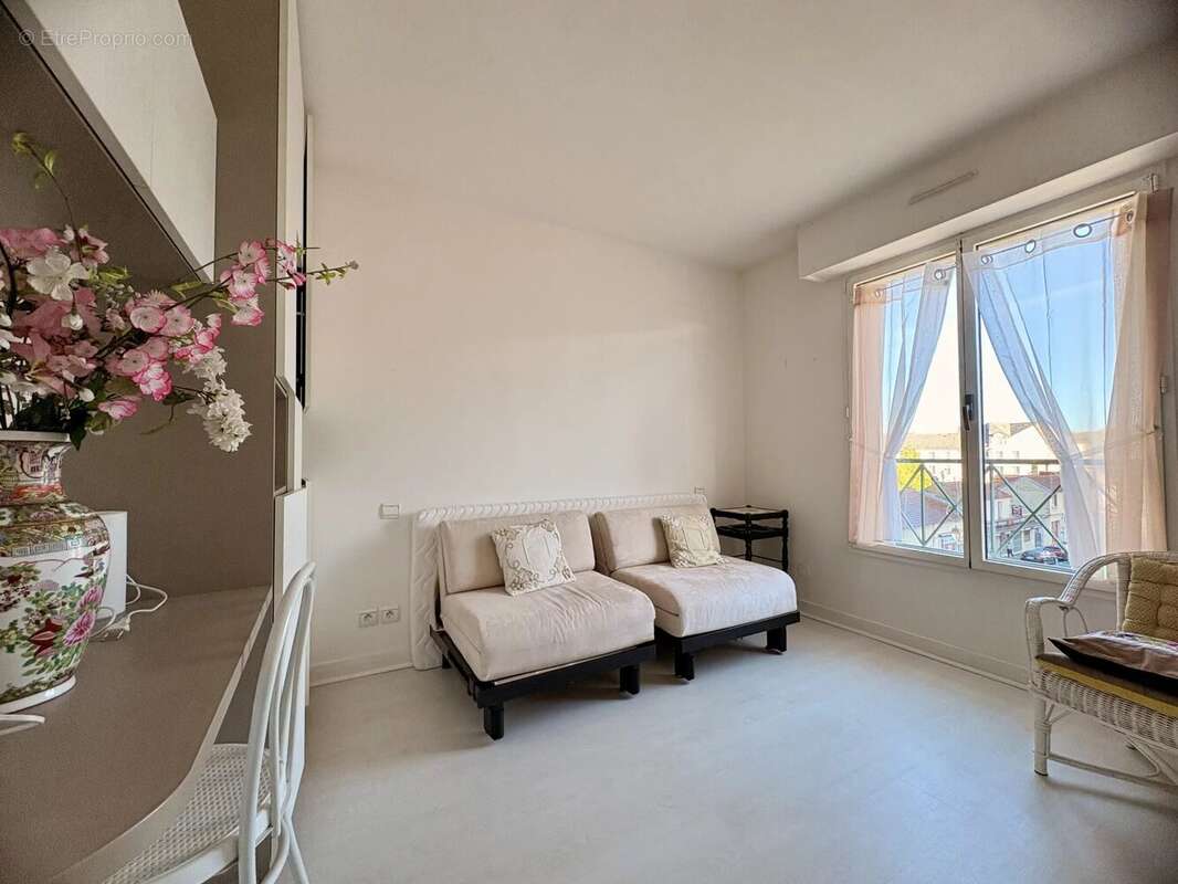 Appartement à LE PLESSIS-TREVISE