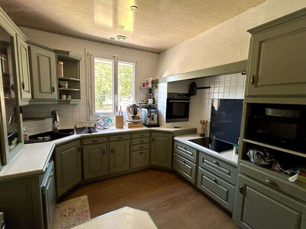 Nevers  à découvrir Très Jolie maison 7 pièce(s) 132.41 m2 - photo 9